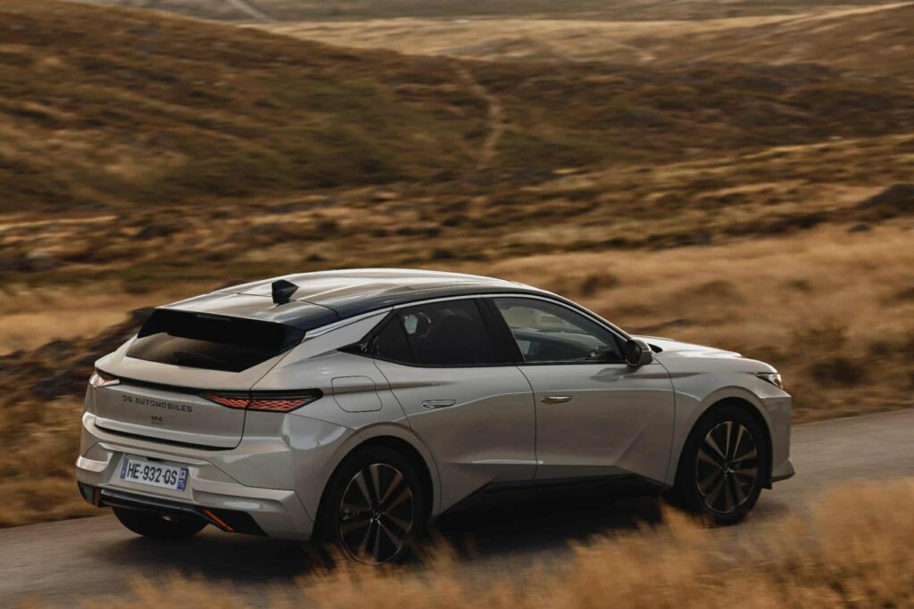 DS 4